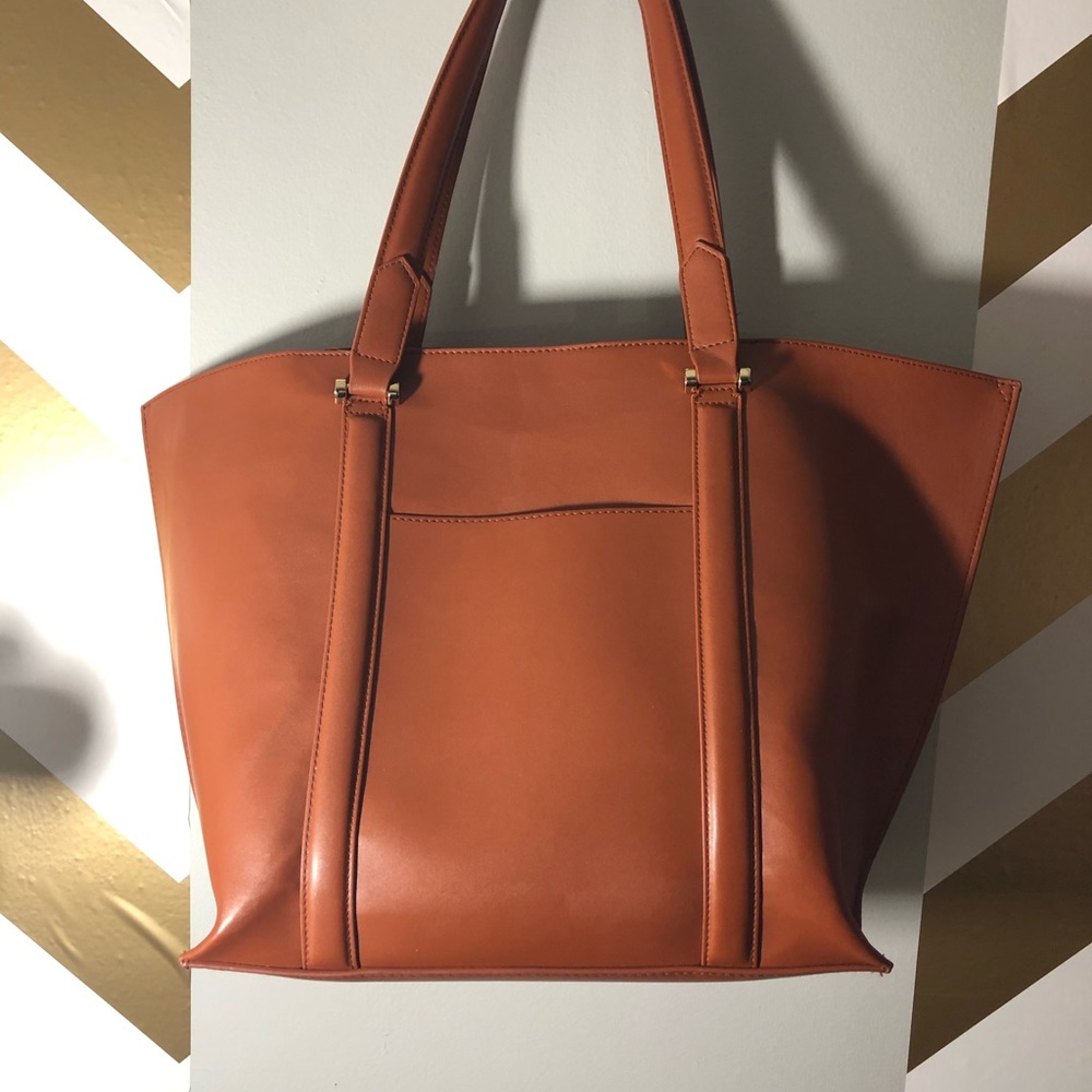 Brown shoulder bag